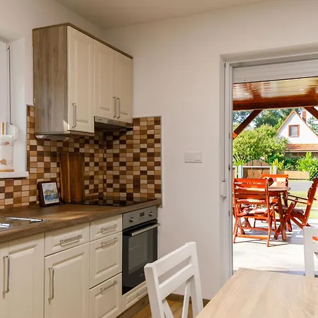 別荘 Honey By Interhome Balatonkeresztúr