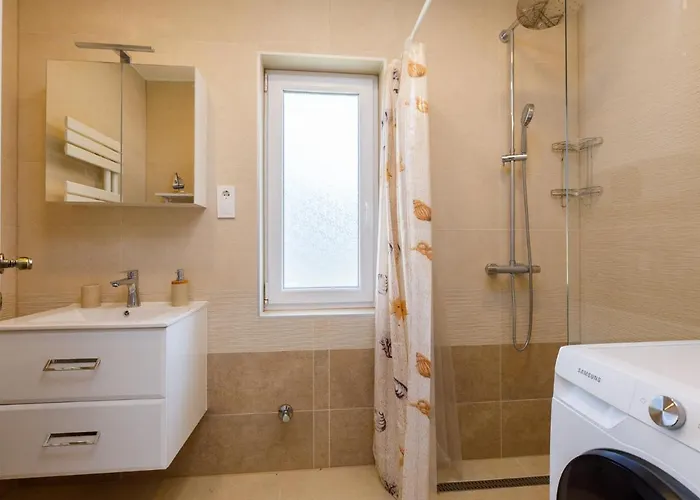 Honey By Interhome * Balatonkeresztúr